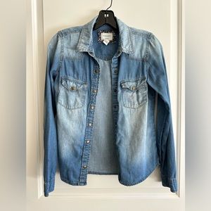 Forever 21 Small Snap Long-Sleeve